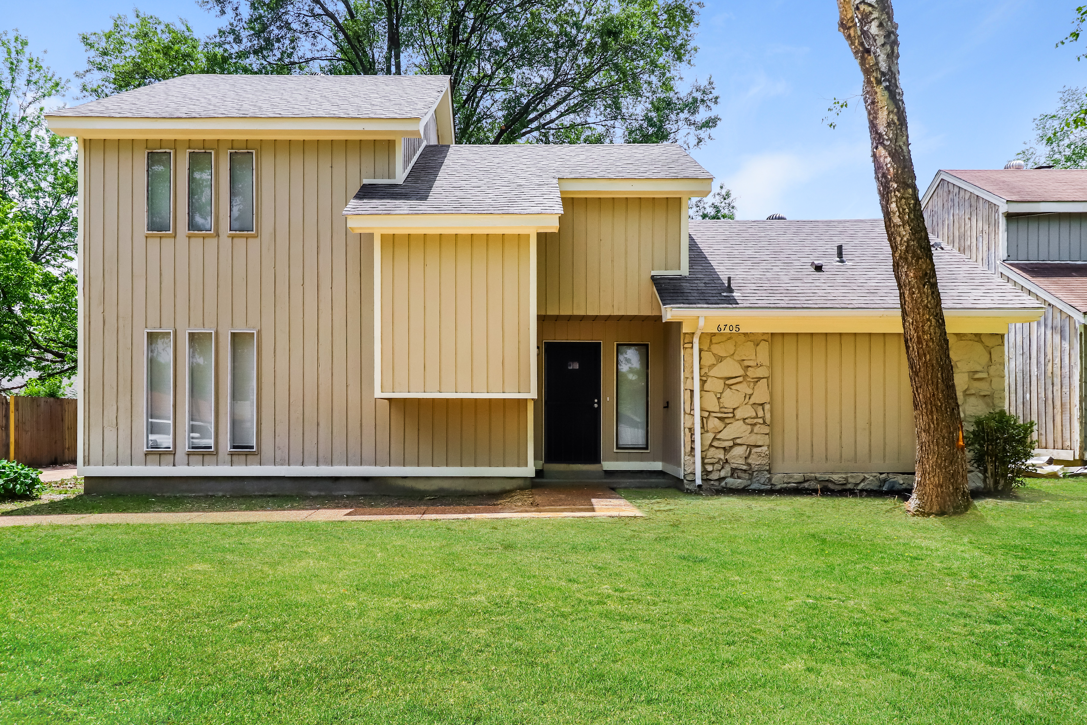 6705 SILHOUETTE AVE Memphis, TN 38115